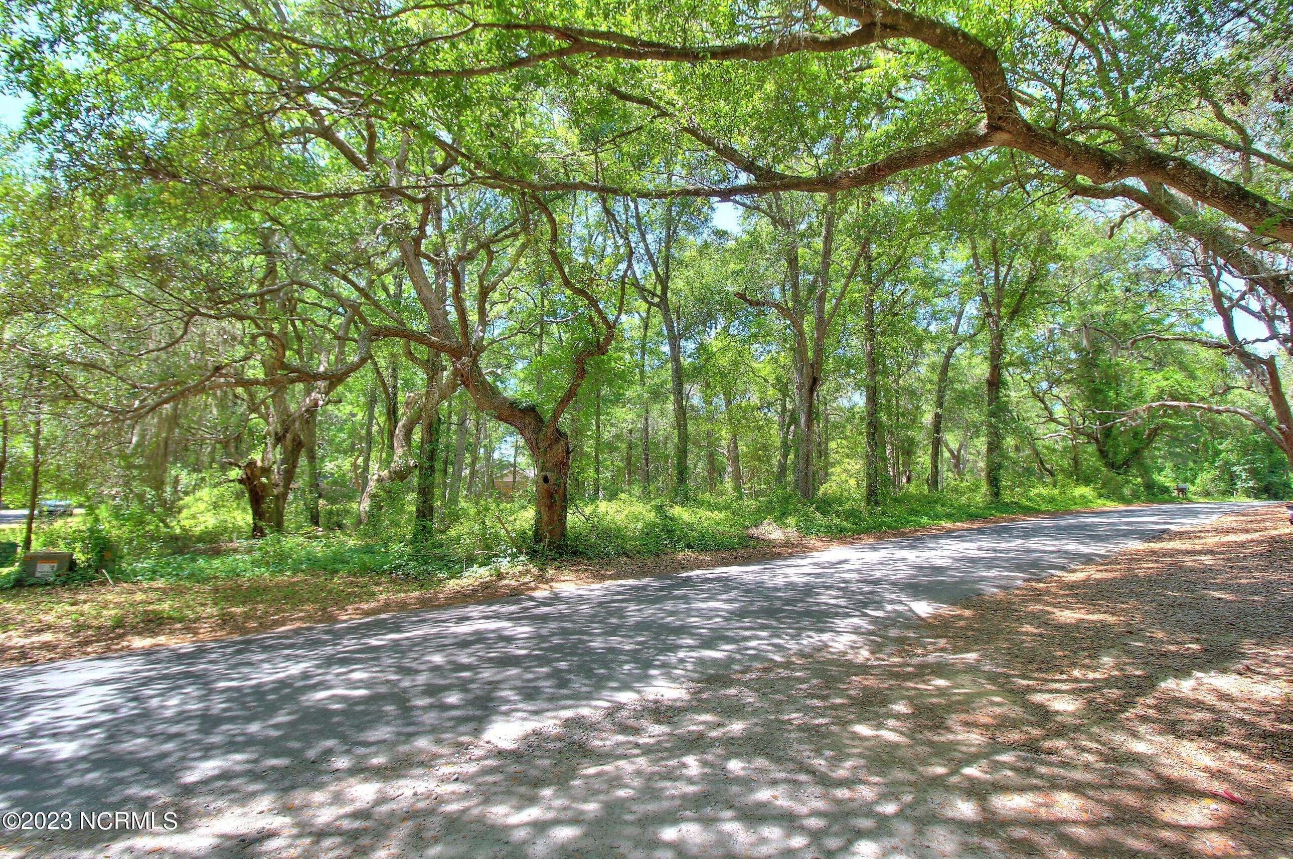 1652 Gause Landing RD SW, Ocean Isle Beach, NC 28469