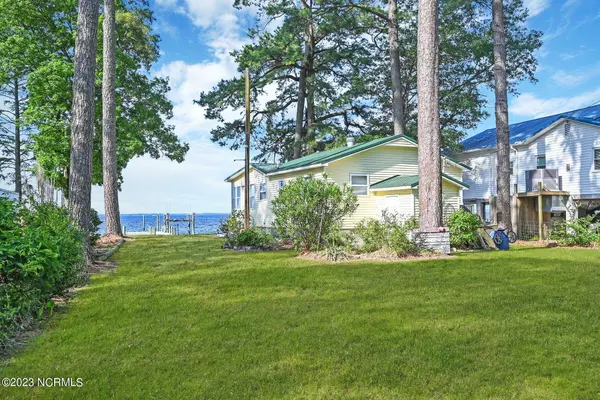 Belhaven, NC 27810,2609 Old Pamlico Beach Road W