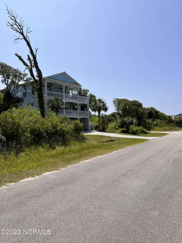 Oak Island, NC 28465,108 SE 68th Street