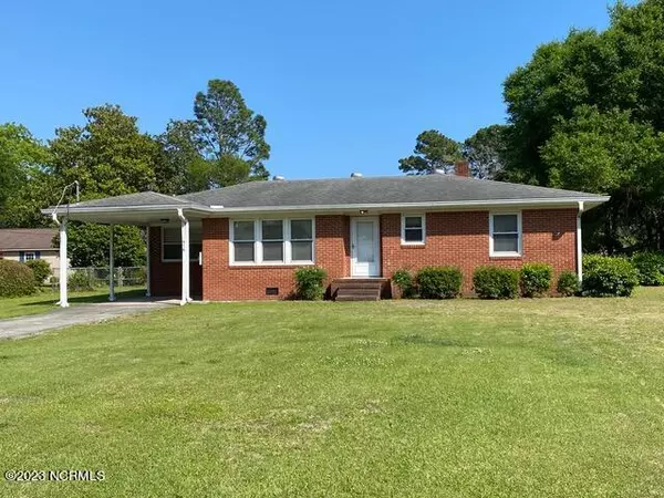 916 Adelaide Drive, Wilmington, NC 28412