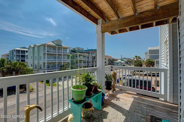 Carolina Beach, NC 28428,709 Canal Drive #Apt 2a