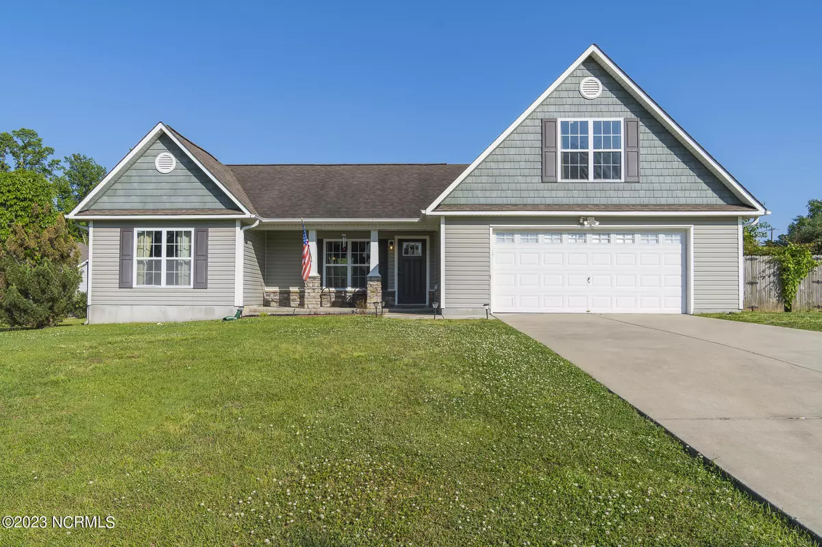 Richlands, NC 28574,303 Dillard Lane