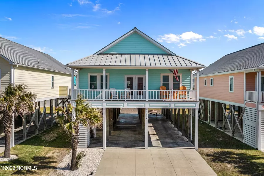 2724 W Beach DR, Oak Island, NC 28465