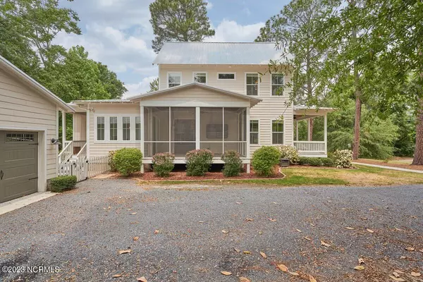 Southern Pines, NC 28387,340 W Connecticut Avenue