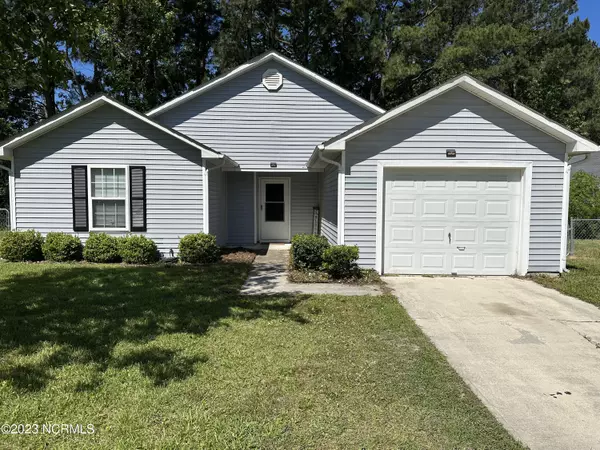 1165 Shroyer CIR, Jacksonville, NC 28540