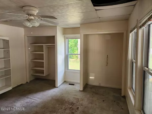 Grimesland, NC 27837,7484 Pitt ST