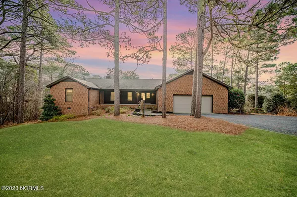 140 Woodcrest Road, Southern Pines, NC 28387