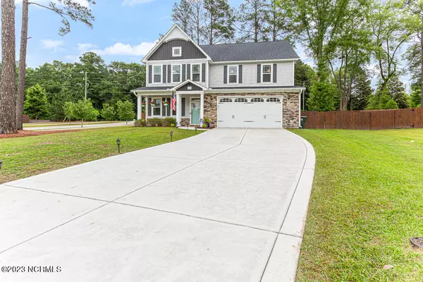 101 Bluegrass Court, Aberdeen, NC 28315