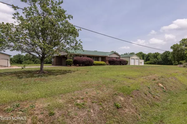 Snow Hill, NC 28580,885 Highway 58 S