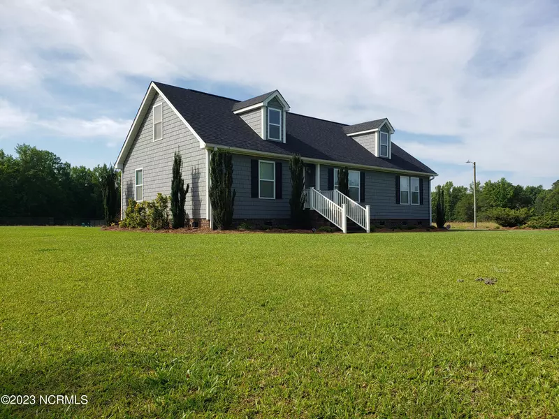 6370 Honey Hill RD, Hallsboro, NC 28442