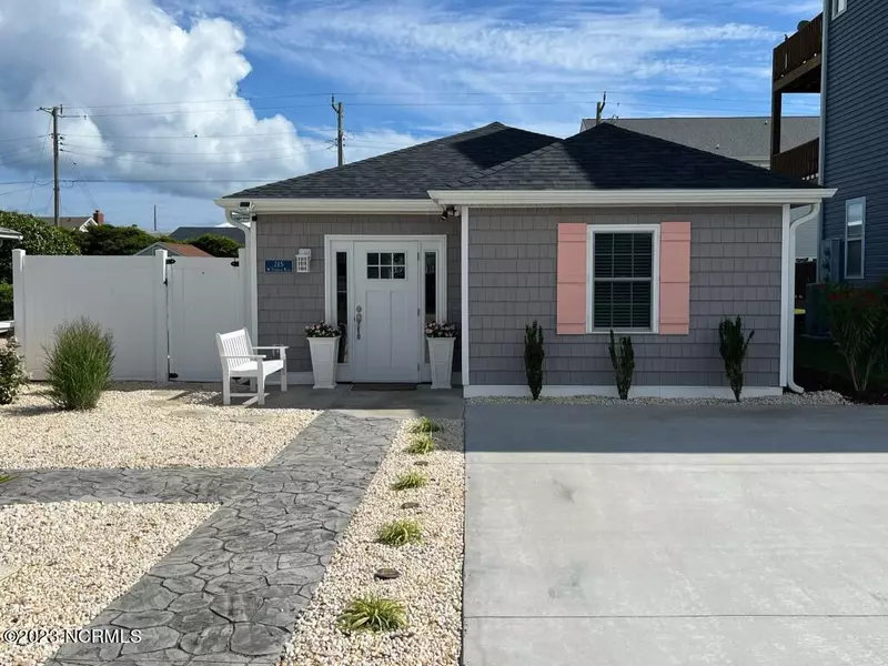 215 W Terminal Boulevard, Atlantic Beach, NC 28512