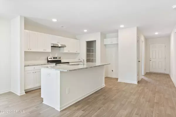 Shallotte, NC 28470,860 Village Point RD