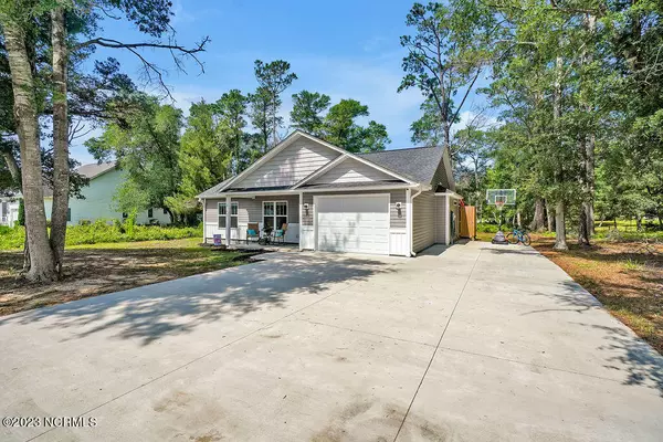 2747 Bellamy Drive SW, Supply, NC 28462