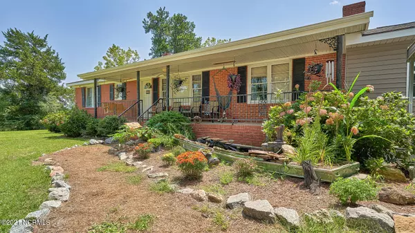 495 Carolina RD, Aberdeen, NC 28315
