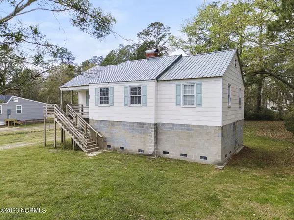 766 Swan Point Road,  Washington,  NC 27889