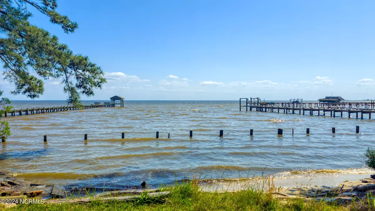 Elizabeth City, NC 27909,163 Rebellion Point RD