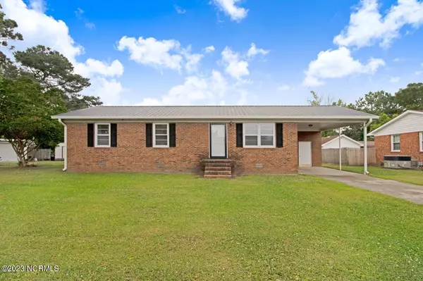 108 Dill ST, Mount Olive, NC 28365