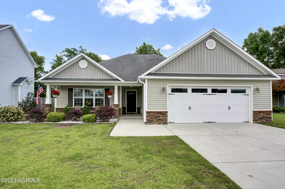 Jacksonville, NC 28546,904 Periwinkle Court