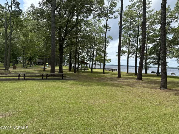 Edenton, NC 27932,805 Blackfoot TRL