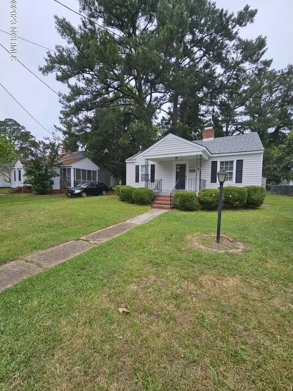 904 Tuscarora Avenue, Elizabeth City, NC 27909