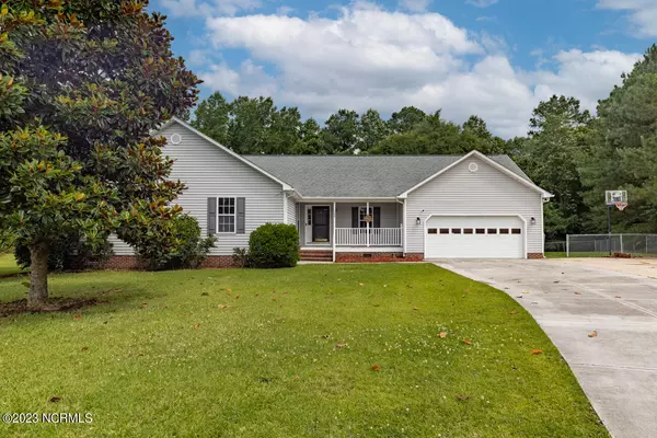 Richlands, NC 28574,304 Old Pine Court