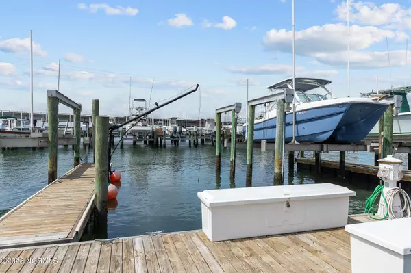 Beaufort, NC 28516,108 Radio Island RD #44