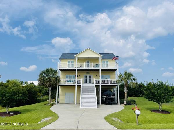 405 M & J CT,  Newport,  NC 28570