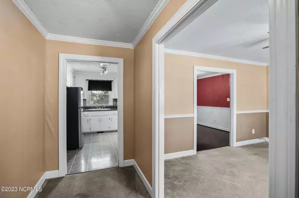 New Bern, NC 28560,1513 Hazel AVE