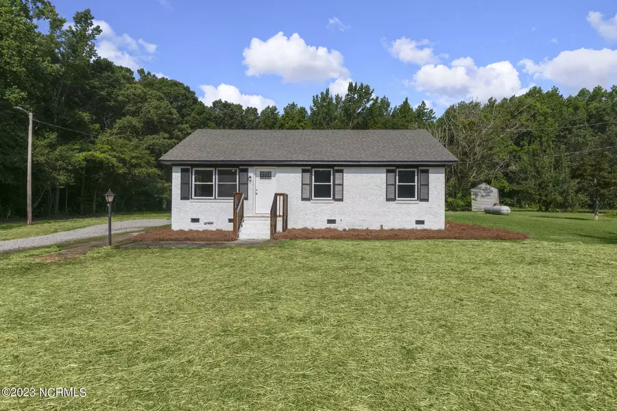 7124 Huckleberry RD, Lucama, NC 27851