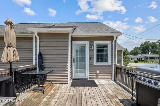 Pollocksville, NC 28573,303 Foy ST