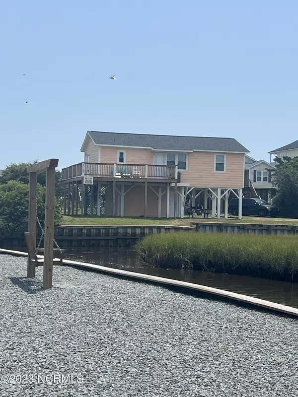 Oak Island, NC 28465,3720 E Dolphin Drive