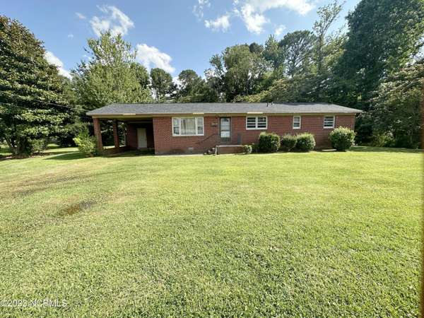 814 Country Club RD, Jacksonville, NC 28546