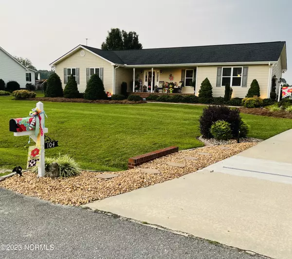 Pikeville, NC 27863,104 Glendale DR