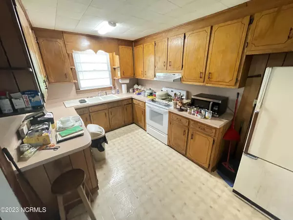 Albertson, NC 28508,797 Woodland Church RD