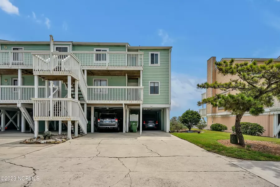 708 Pelican CT, Kure Beach, NC 28449