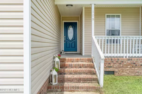 Elizabeth City, NC 27909,109 Seagull DR