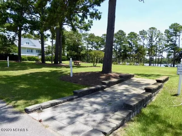 Southport, NC 28461,5108 Minnesota DR SE