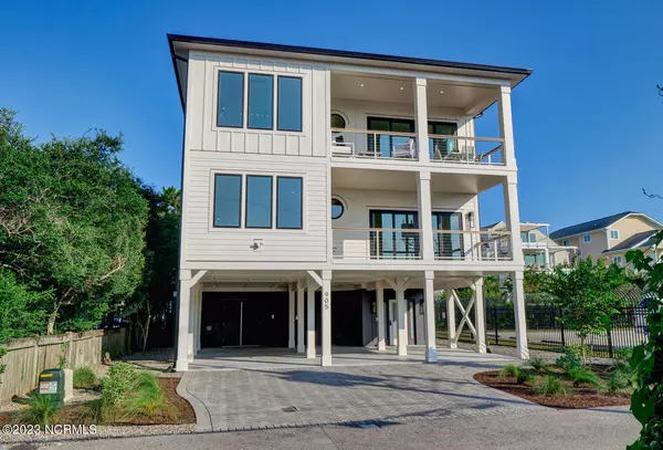 905 Schloss ST, Wrightsville Beach, NC 28480