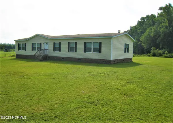 281 S Blizzardtown RD, Beulaville, NC 28518