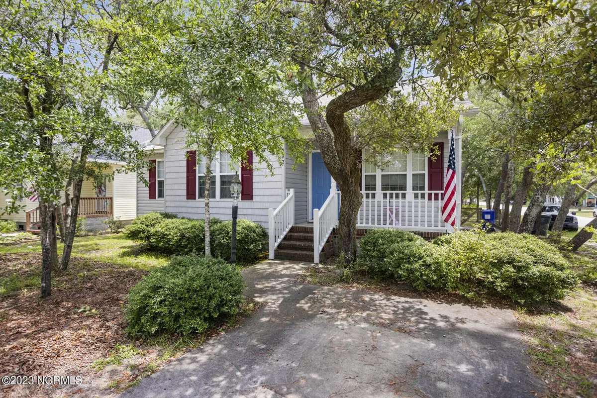 Oak Island, NC 28465,302 NE 46th Street