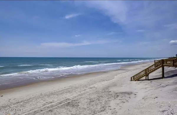 North Topsail Beach, NC 28460,3876 Island DR