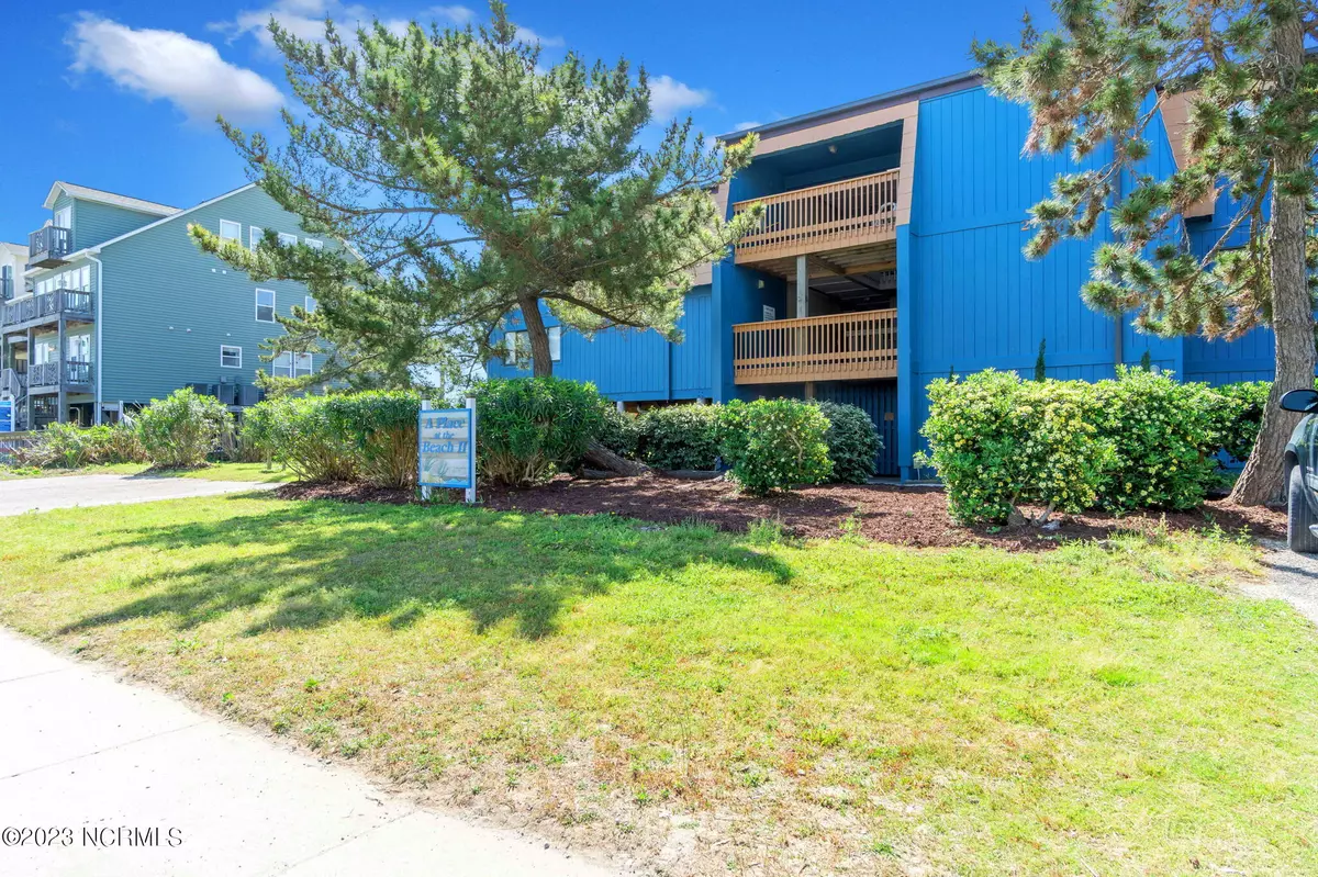 Ocean Isle Beach, NC 28469,275 W First Street #2i