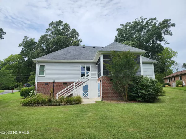 Edenton, NC 27932,302 Country Club Drive