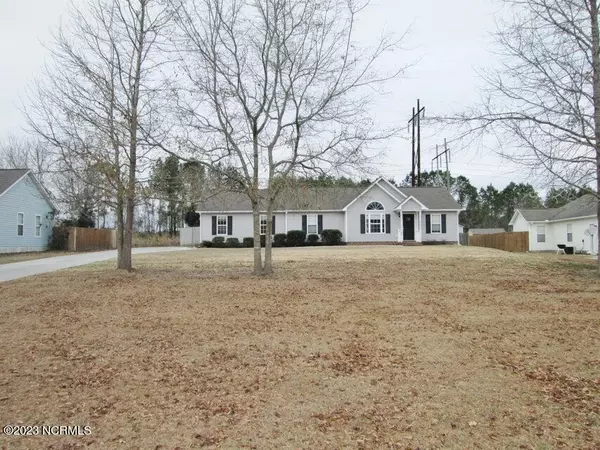 105 Skipping Stone Lane, Jacksonville, NC 28546