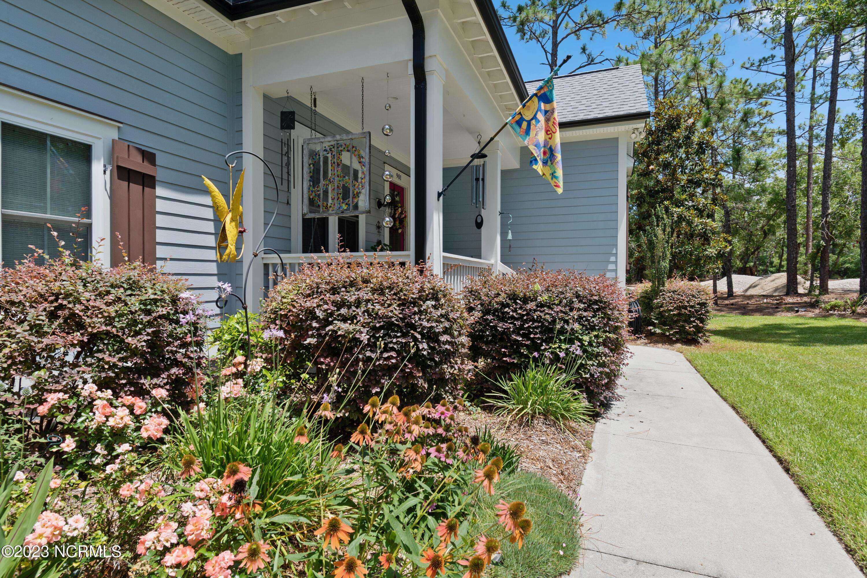 Southport, NC 28461,901 S Shore DR