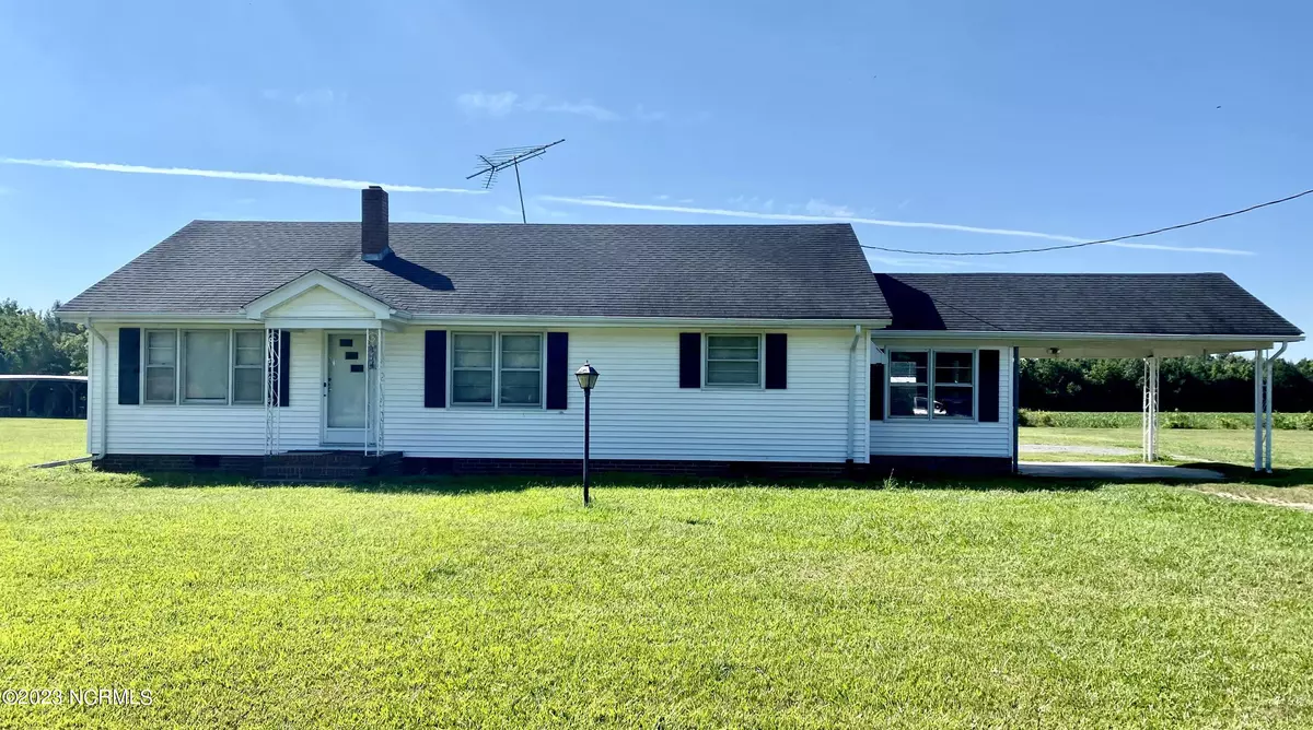 Eure, NC 27935,114 White Oak RD
