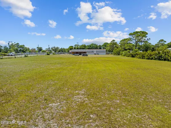 Harkers Island, NC 28531,159 Barbee ST