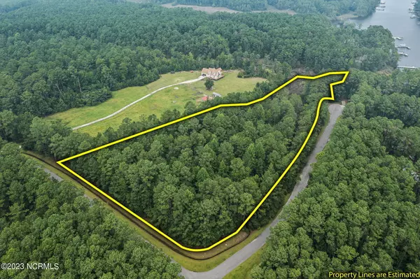 Lot 1 Port DR, Oriental, NC 28571