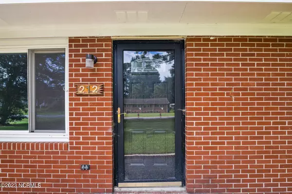 Vanceboro, NC 28586,212 Stewart AVE