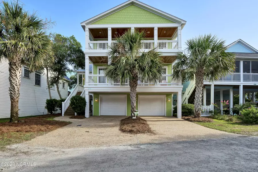 215 Water Oak CIR, Kure Beach, NC 28449